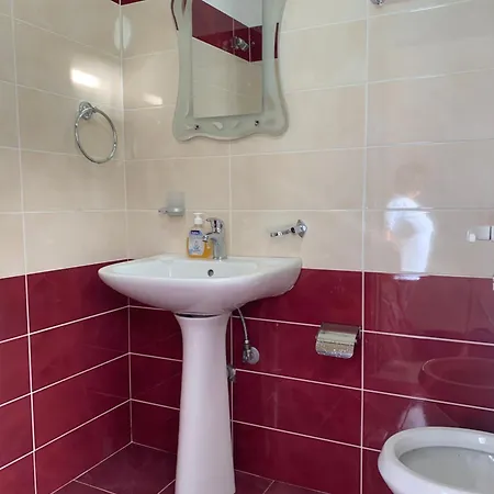 アパート Ergys *